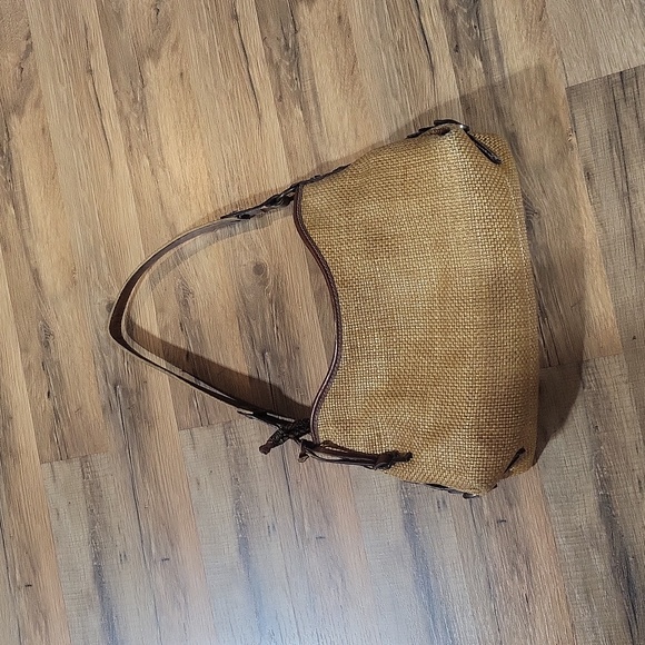 FOSSIL 75062 Woven Tan & Brown Key Shoulder Bag - Picture 2 of 16